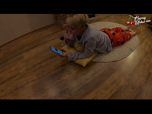 ❤️ 미친 금발 빠는 거대한 거시기 빠는과 그것에 튀는 항문 섹스 창녀 우리 ko.pinkporno.ru ❌❤